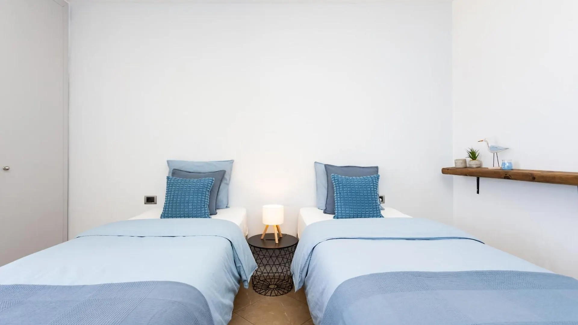 הוילה אדחה Casa Uamisun With Seaview & Pool 0*,  ספרד