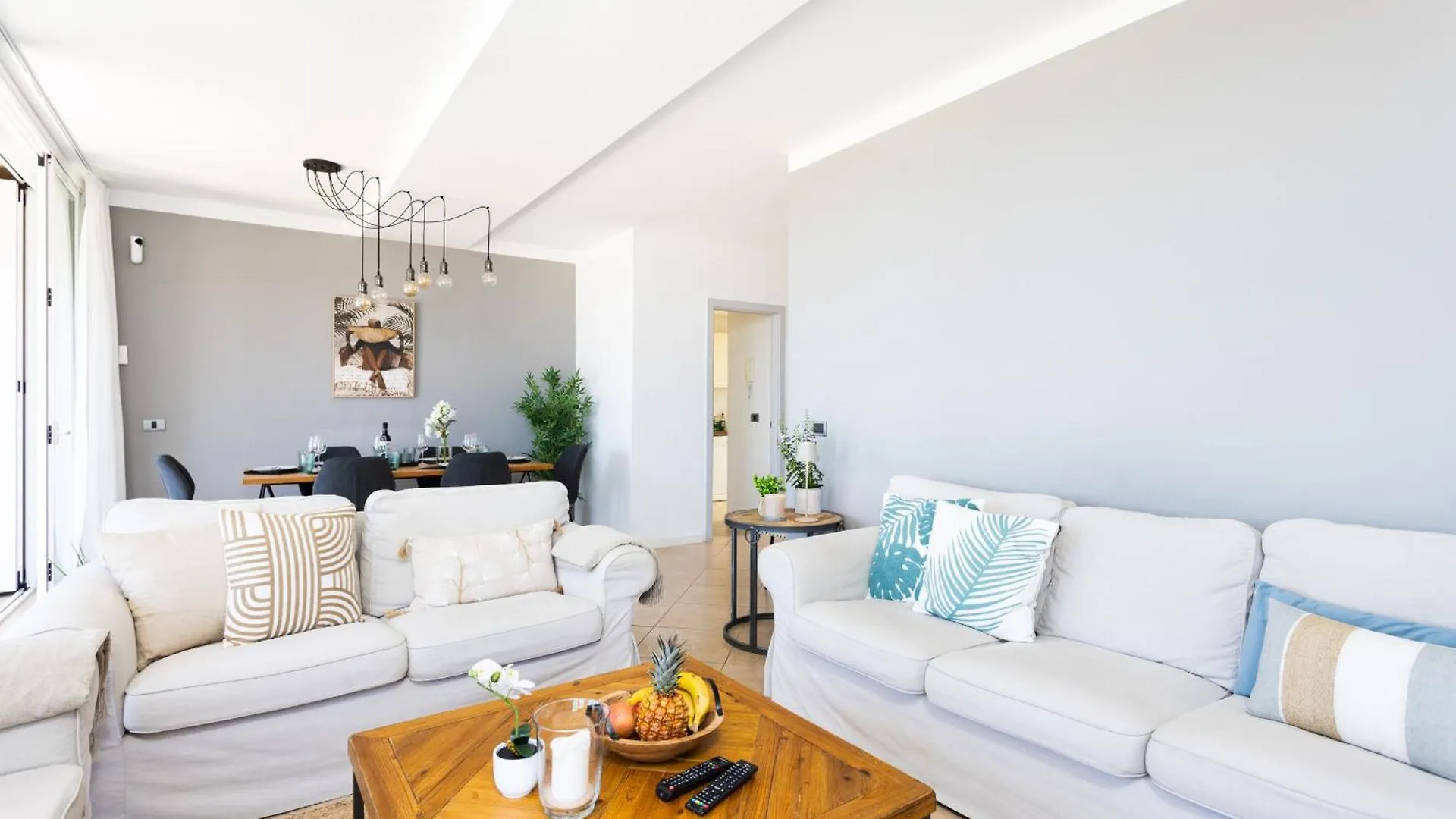 הוילה אדחה Casa Uamisun With Seaview & Pool 0*,  ספרד